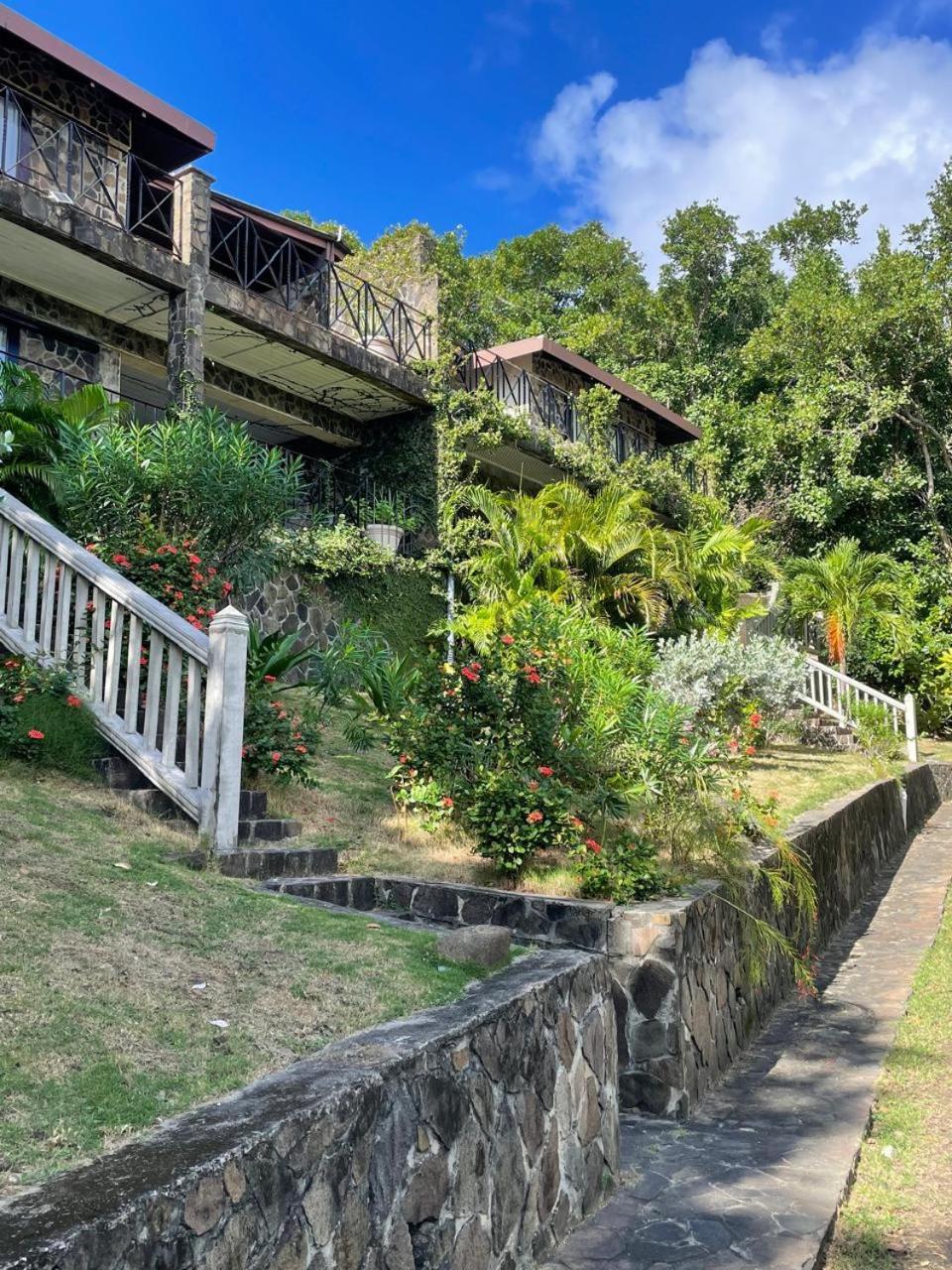 Готель Firefly Estate Bequia Crescent Beach Екстер'єр фото